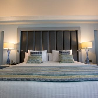 King Room Bed The Eliott Hotel